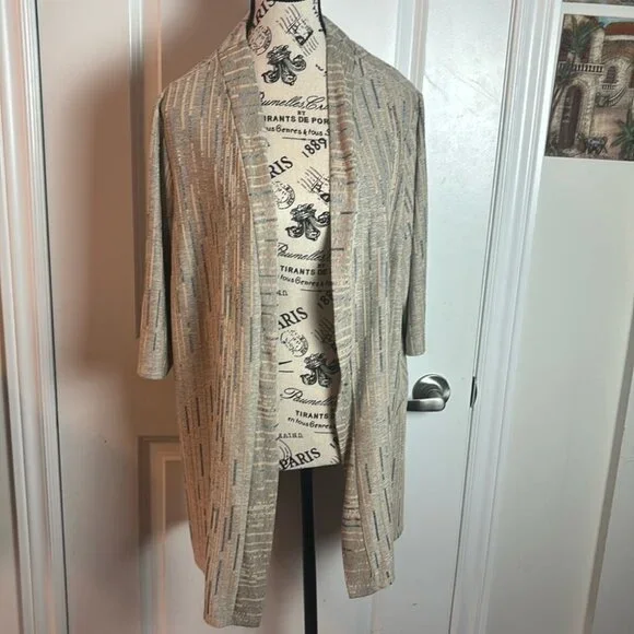 LAURA PLUS Matching Tunic Tank and Cardigan Set - Picture 3 of 11